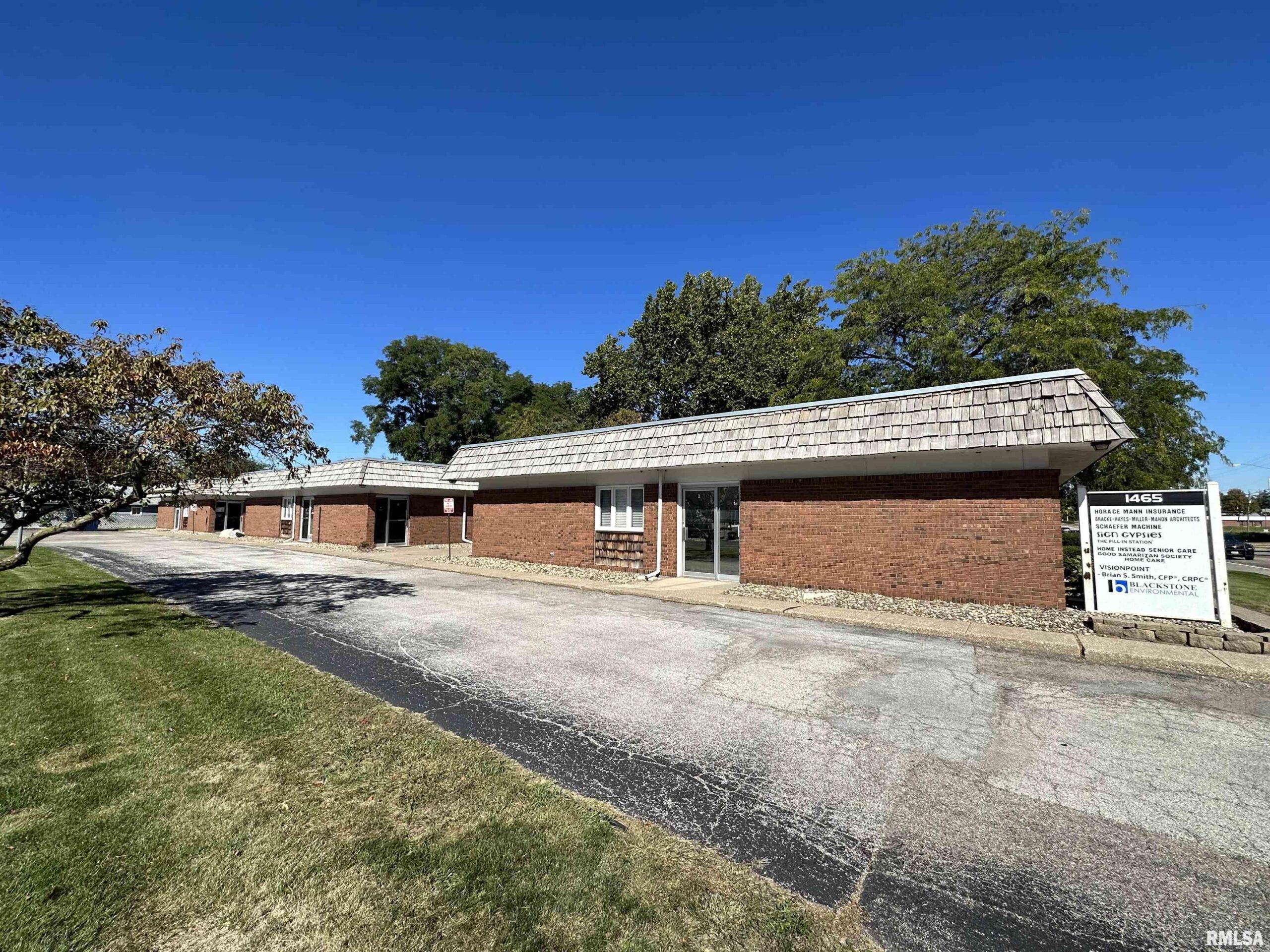 1465 41ST Street 8 Moline IL 61265