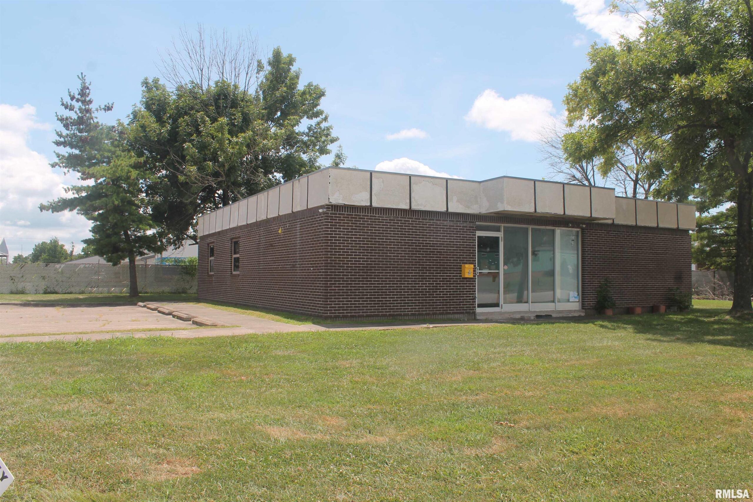 325 Industrial Park Road  Carbondale IL 62901