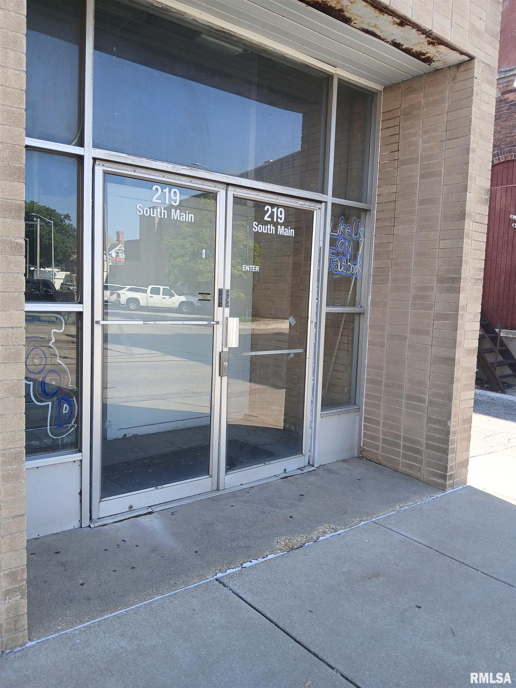 219 MAIN Street  Jacksonville IL 62650