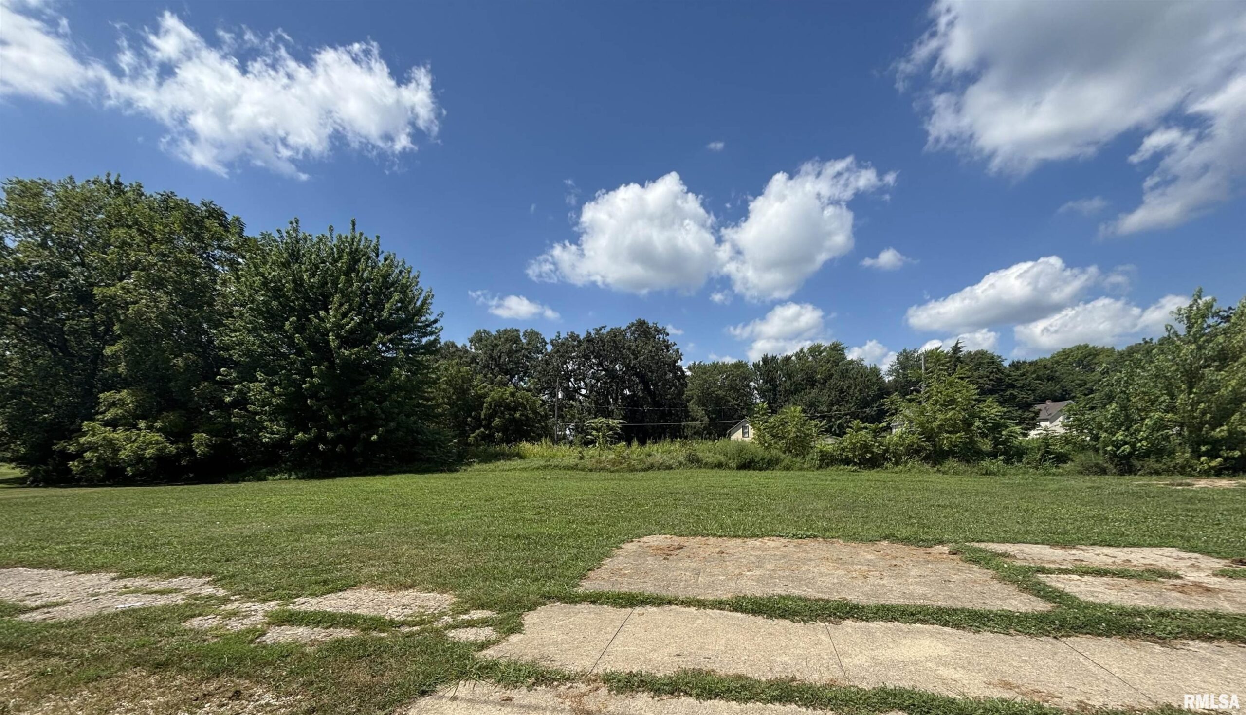 512 COMMERCIAL Street  Kewanee IL 61443