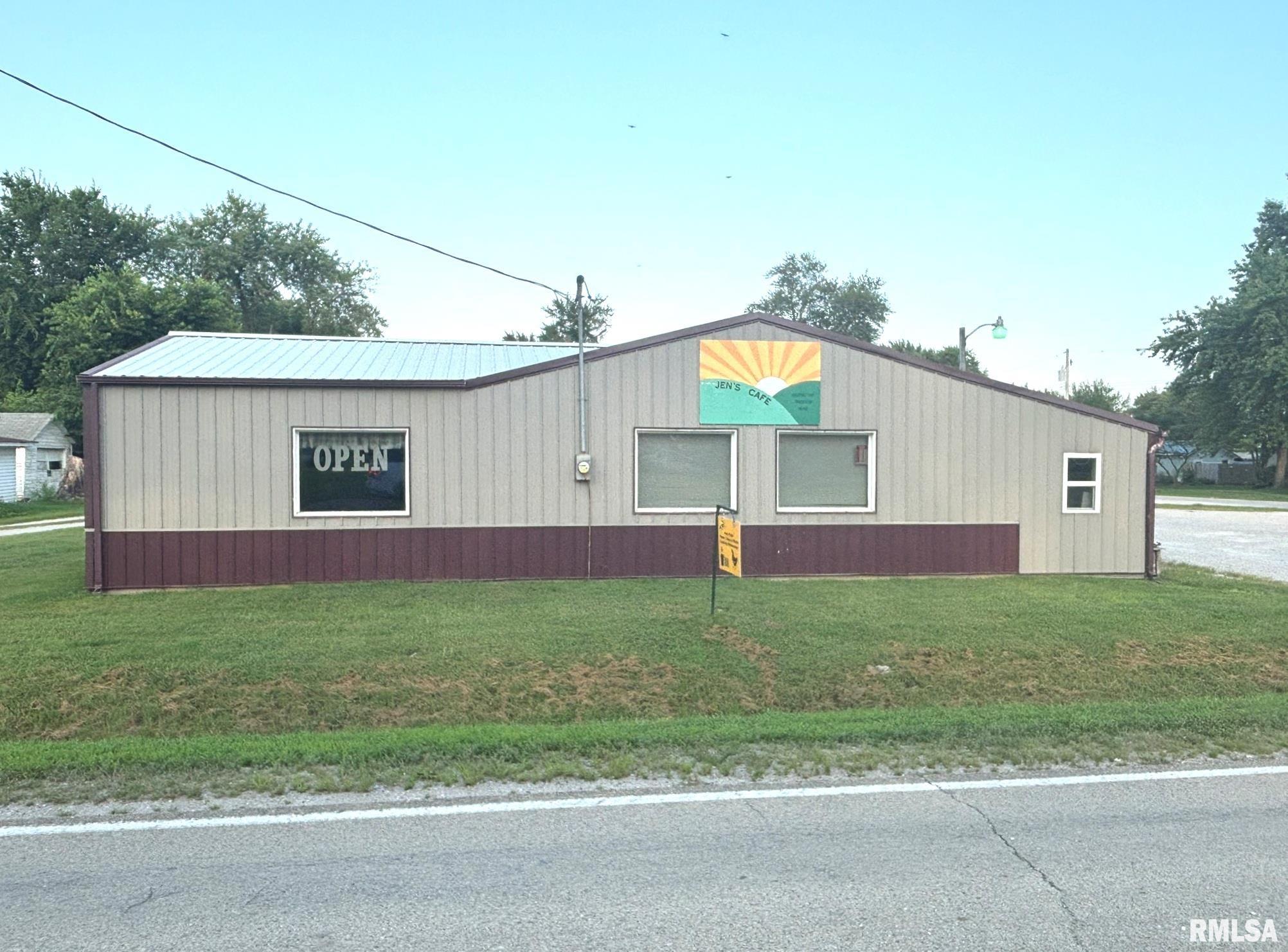 204 MAIN Street  Iuka IL 62849