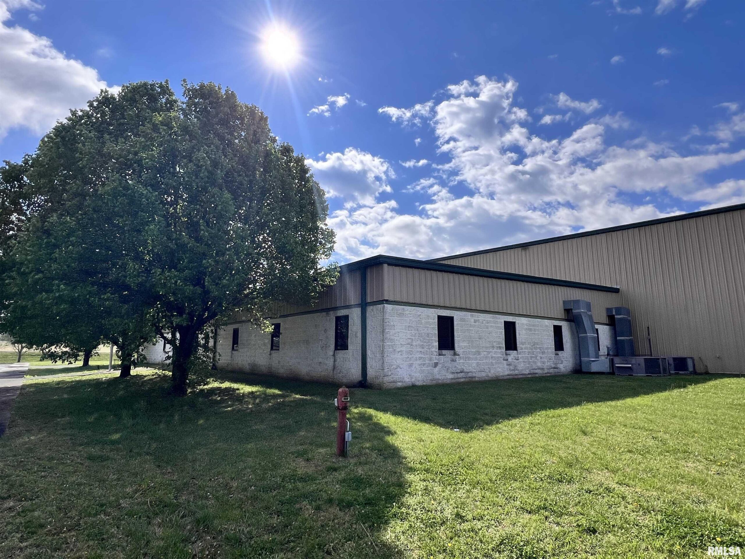 5326 Industrial Park Road Office Space Metropolis IL 62960
