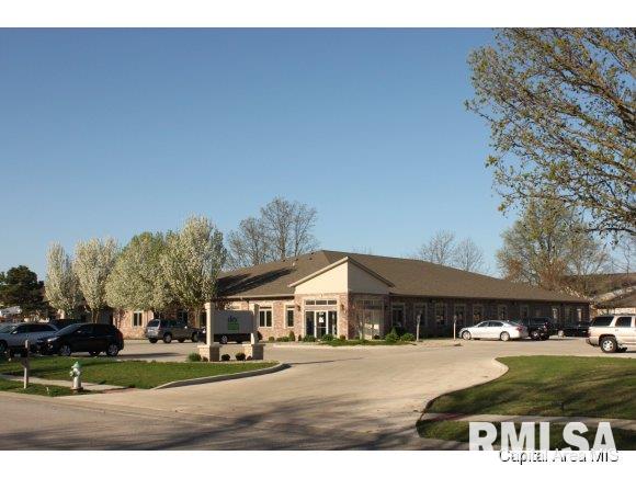 3243 MEADOWBROOK Avenue Springfield IL 62711