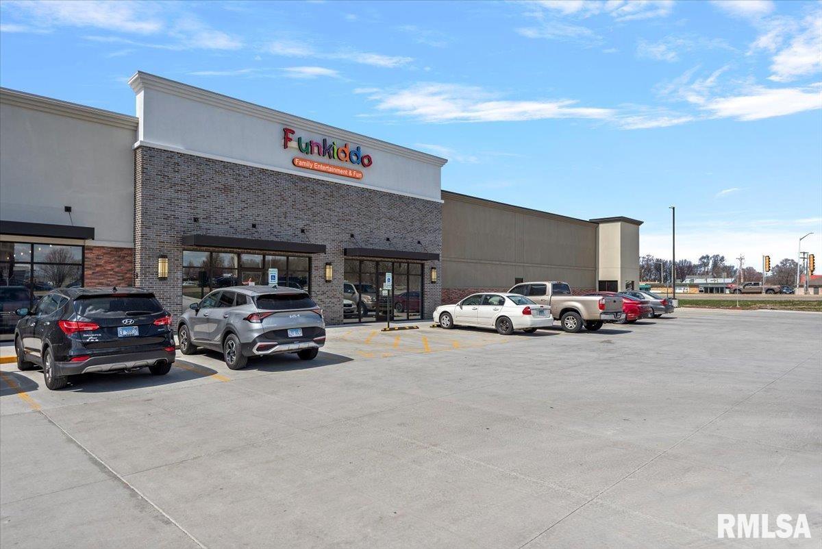 3101 MACARTHUR Boulevard In-Line Springfield IL 62704