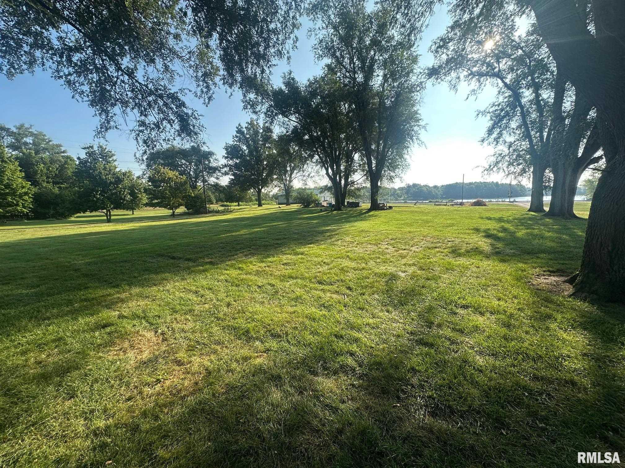 108 MASON Street  Tovey IL 62570