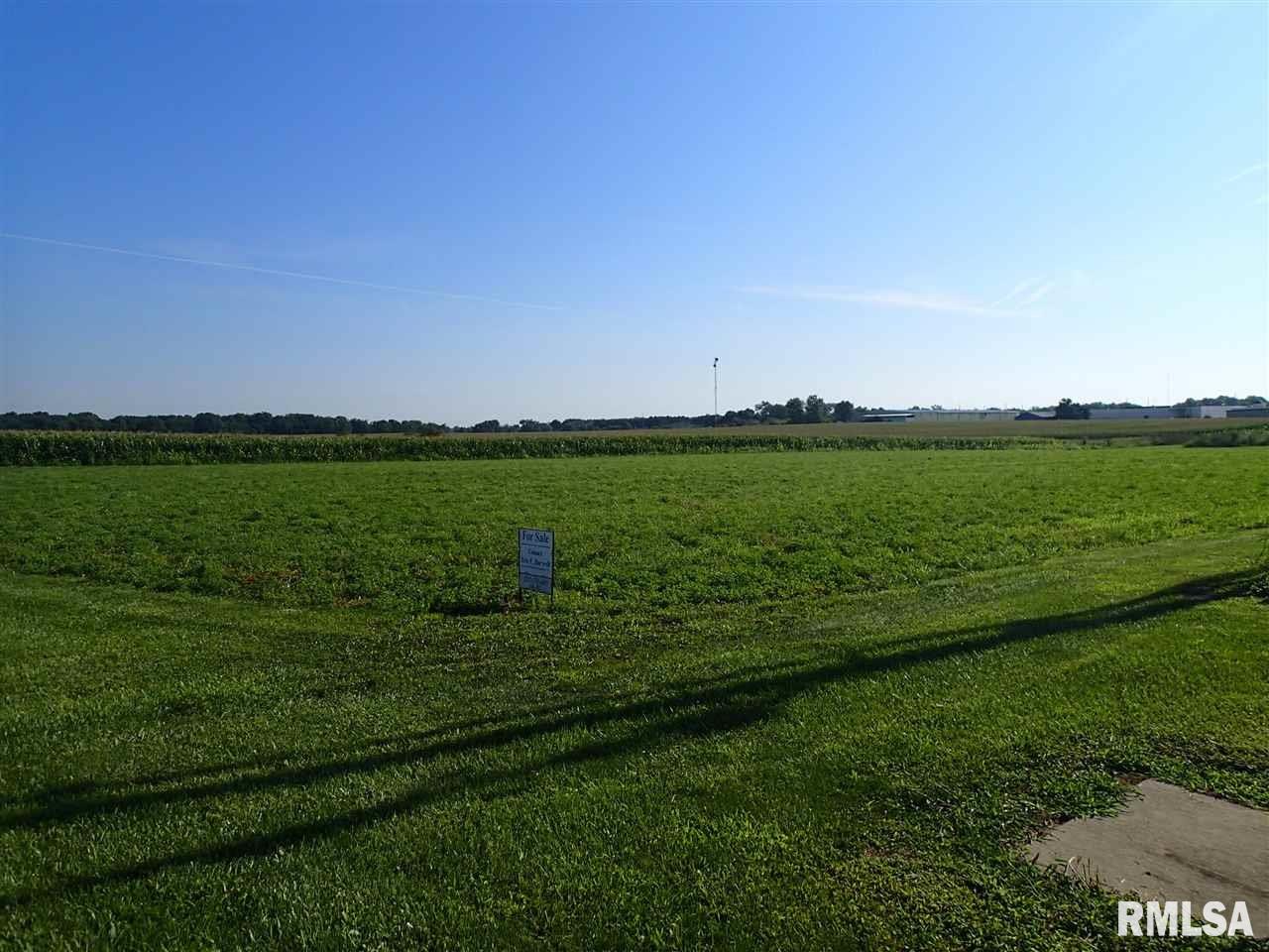 1450? WOODLAWN Road  Lincoln IL 62656