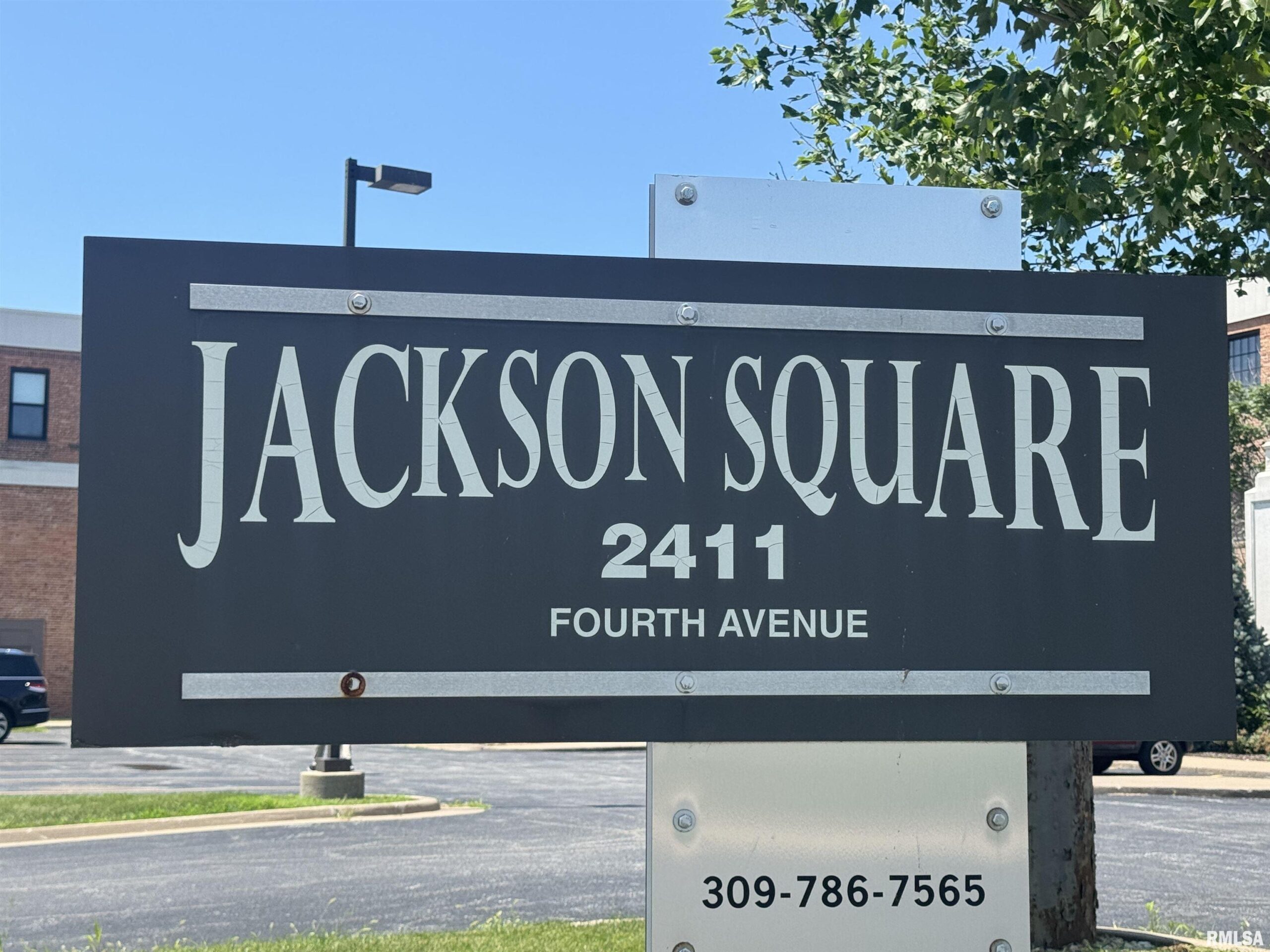 2401 4TH Avenue  Rock Island IL 61201