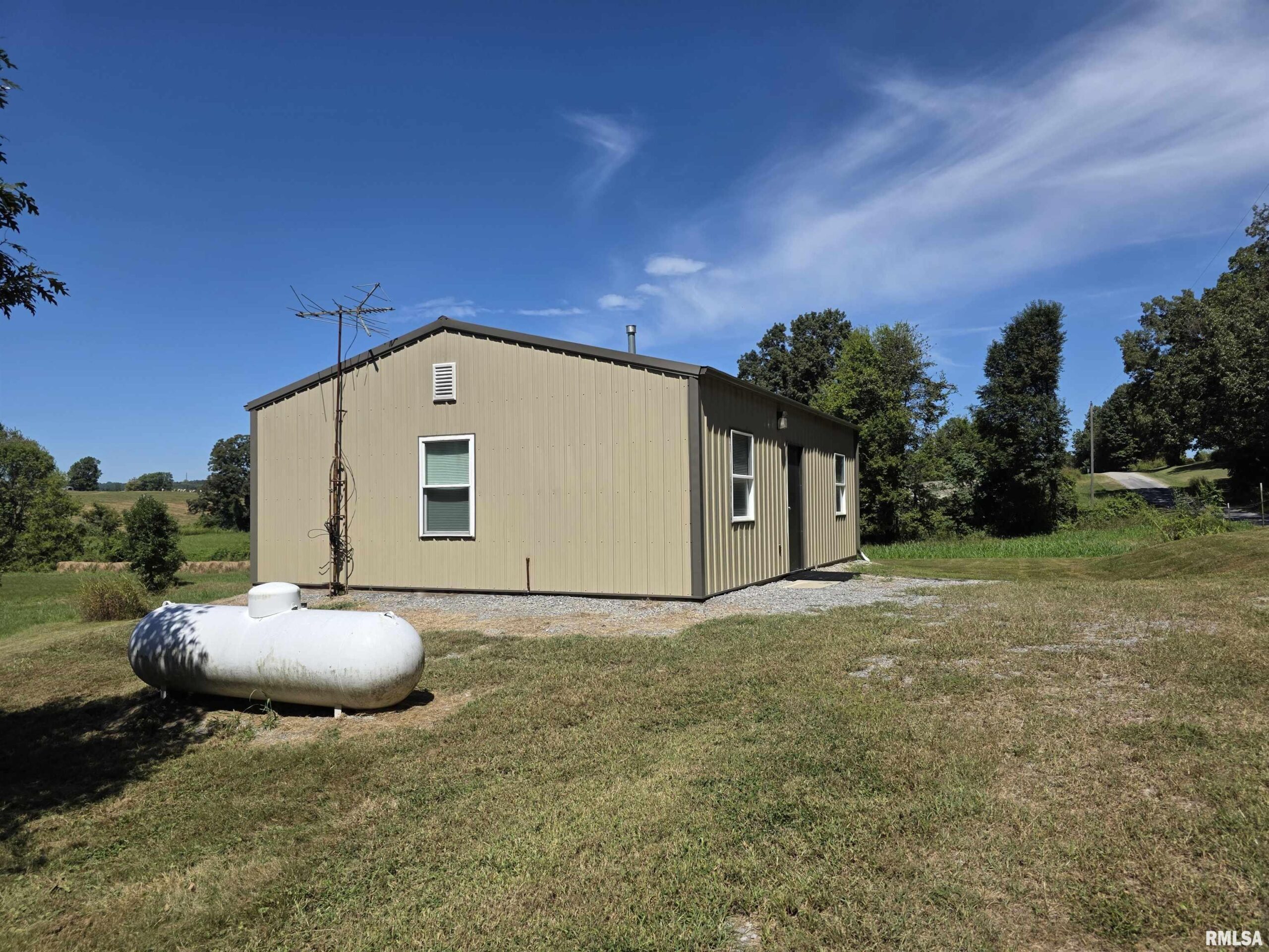 28 SIMPSON Lane  Elizabethtown IL 62931