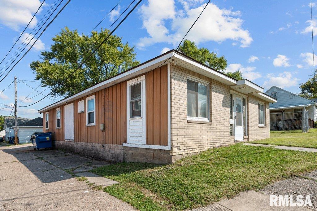 3721 5TH Avenue  Moline IL 61265