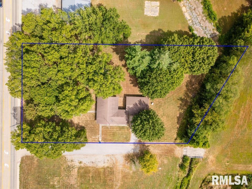 603 Halfway Road  Marion IL 62959