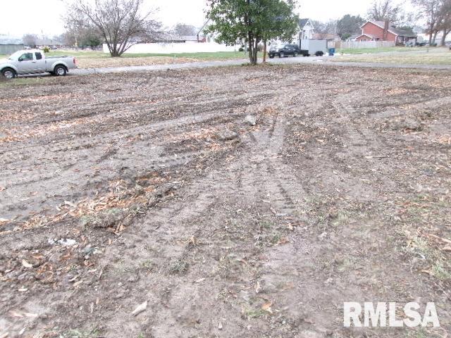 27 Cessna Drive  Centralia IL 62801