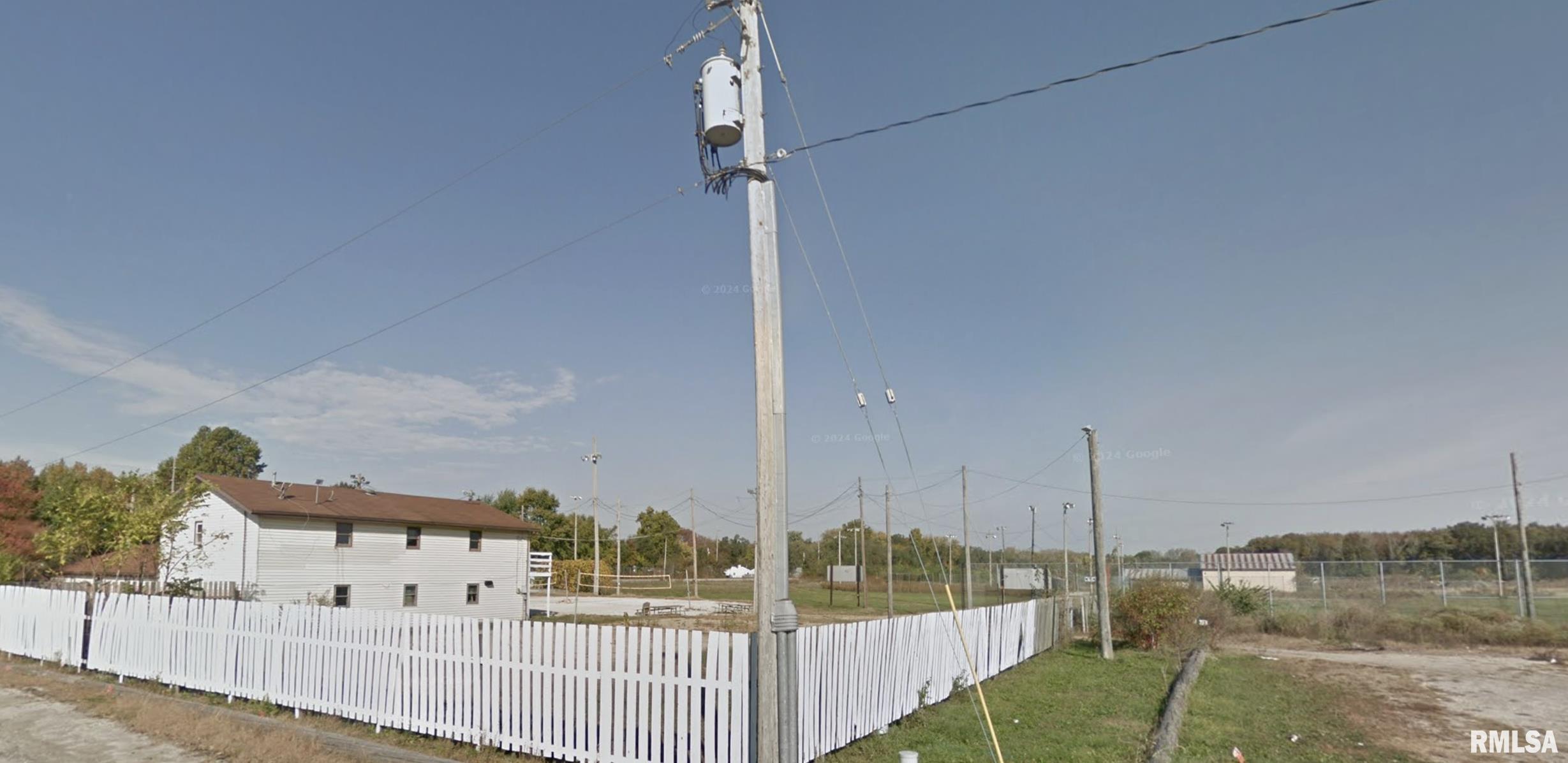 1901 TRUMAN Road Springfield IL 62703