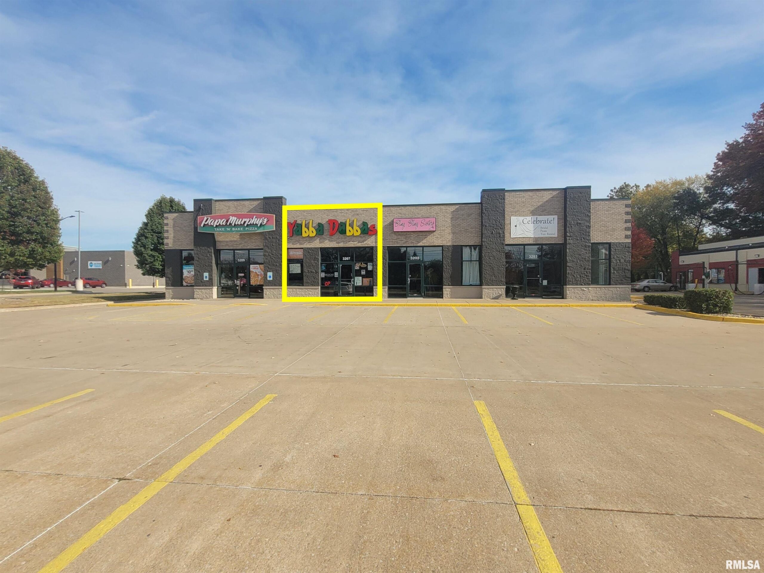 3207 DEVILS GLEN Road  Bettendorf IA 52722