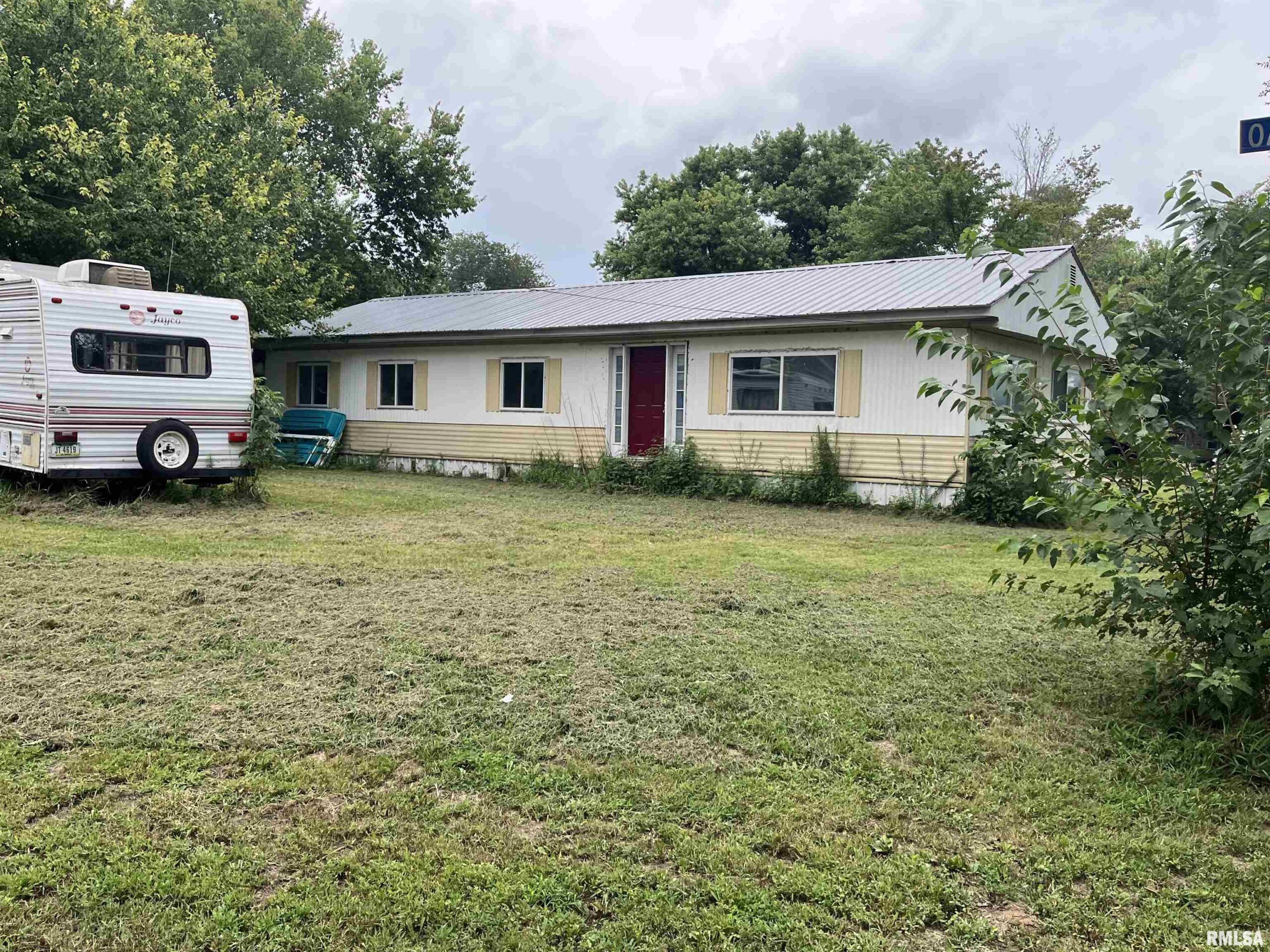 114 OAK Street  Gladstone IL 61437