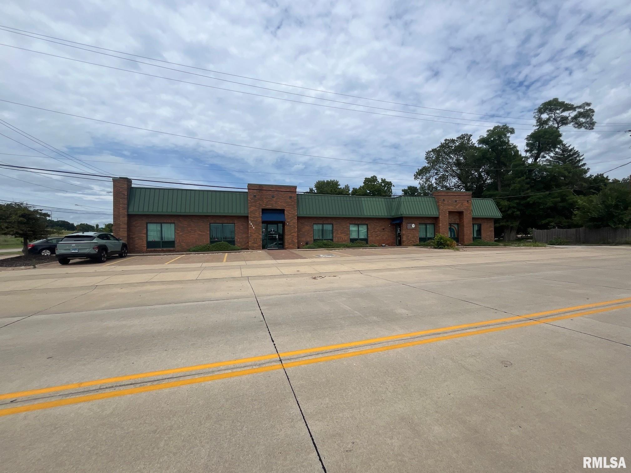 1414 MISSISSIPPI Boulevard  Bettendorf IA 52722