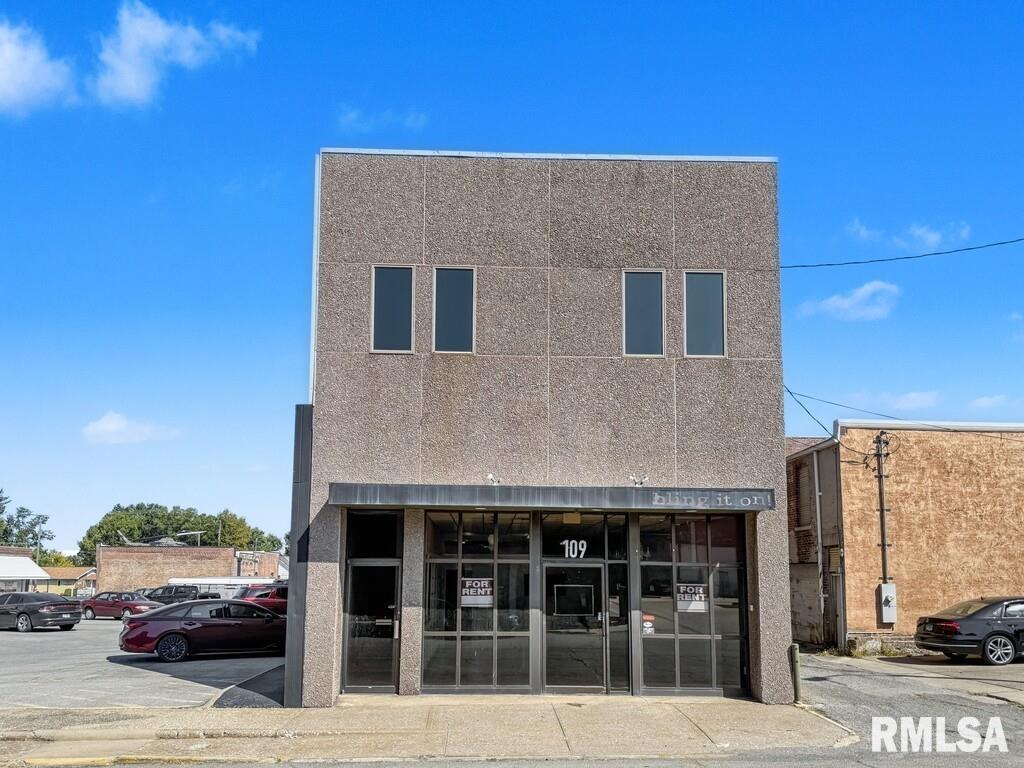 109 MONROE Street  Herrin IL 62948