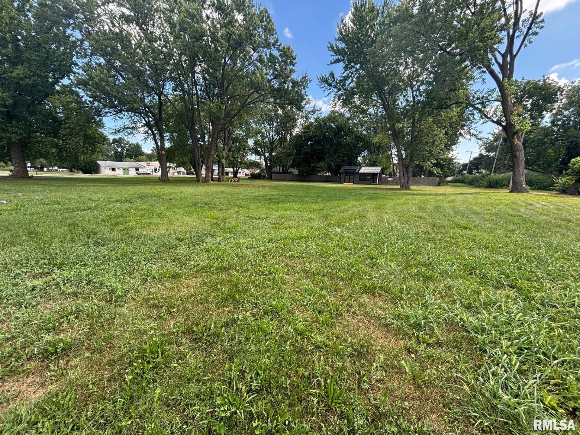 2102 BLACK Avenue  Springfield IL 62702