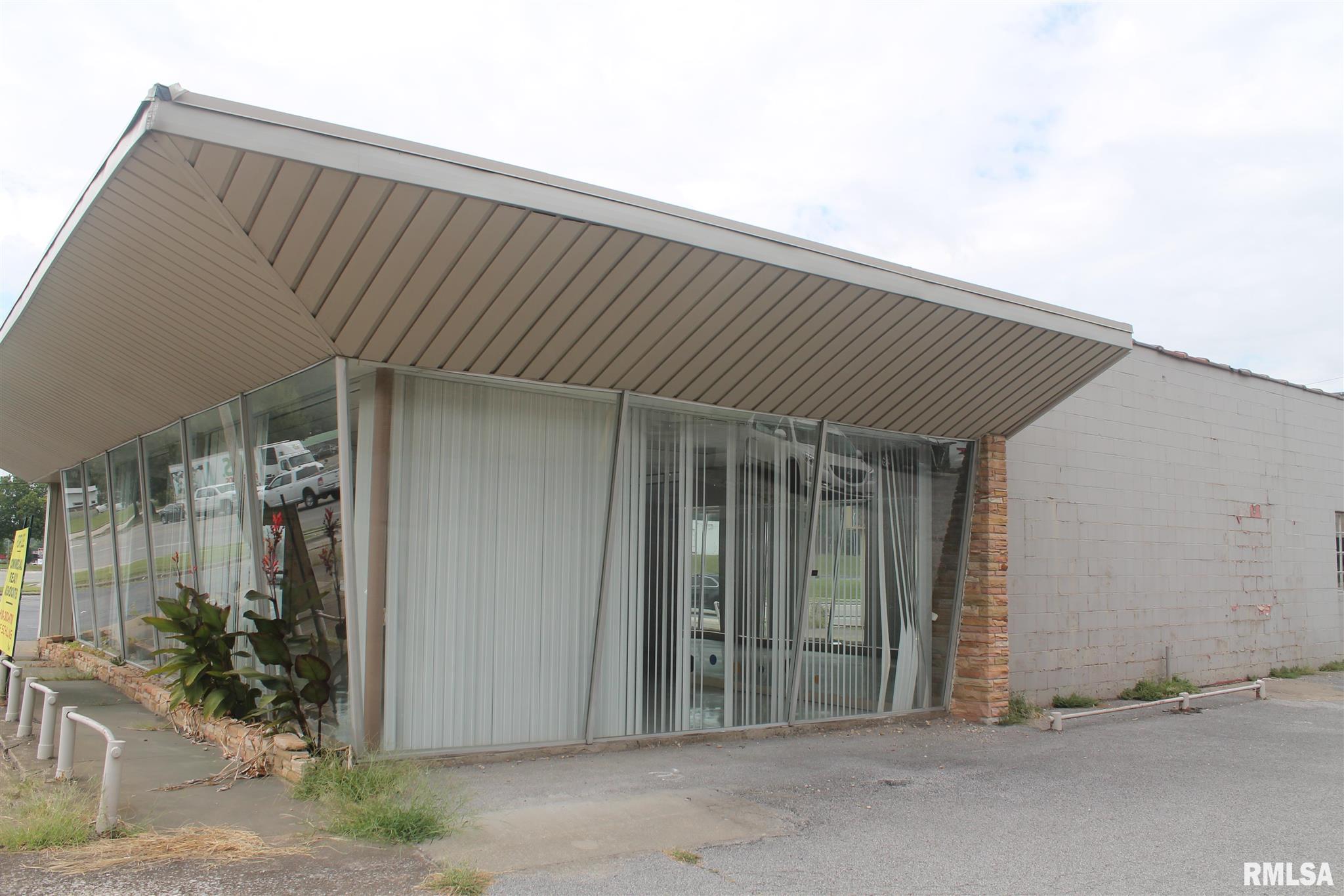 1308 MAIN Street  Carbondale IL 62901