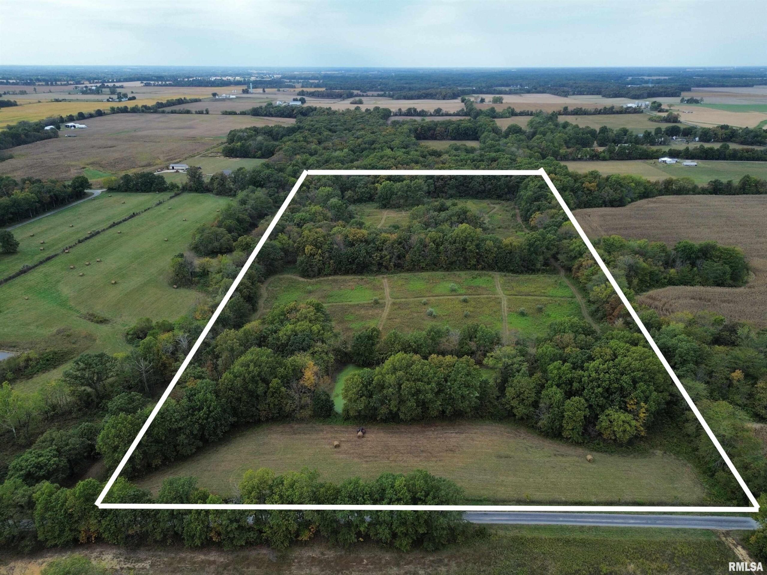 000 950 E County Road  Cisne IL 62823