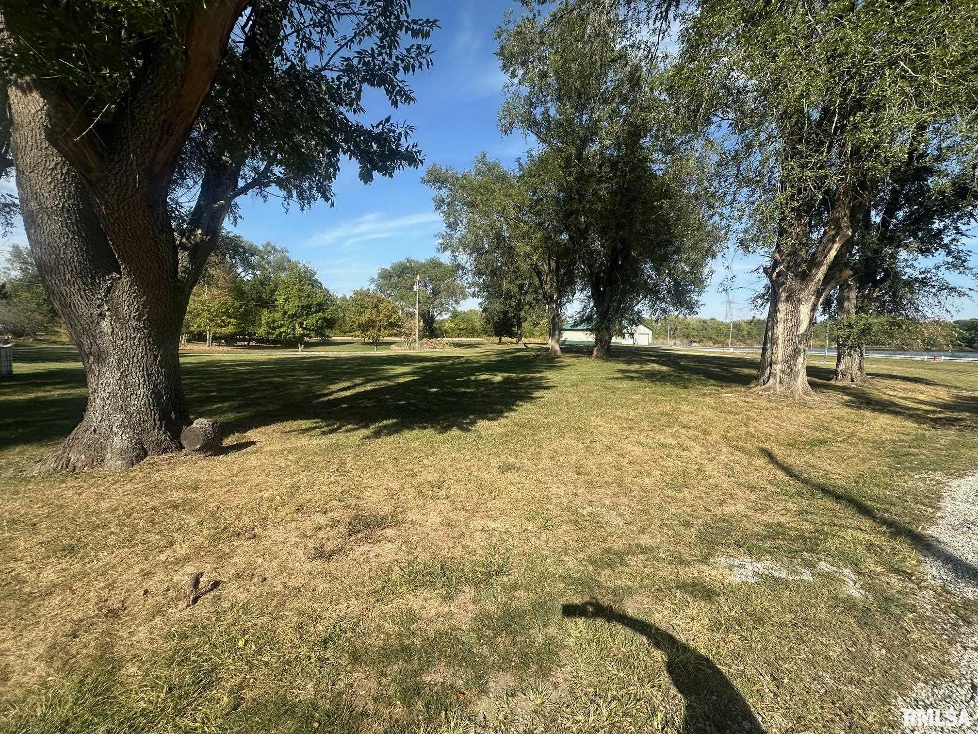 108 MASON Street  Tovey IL 62570