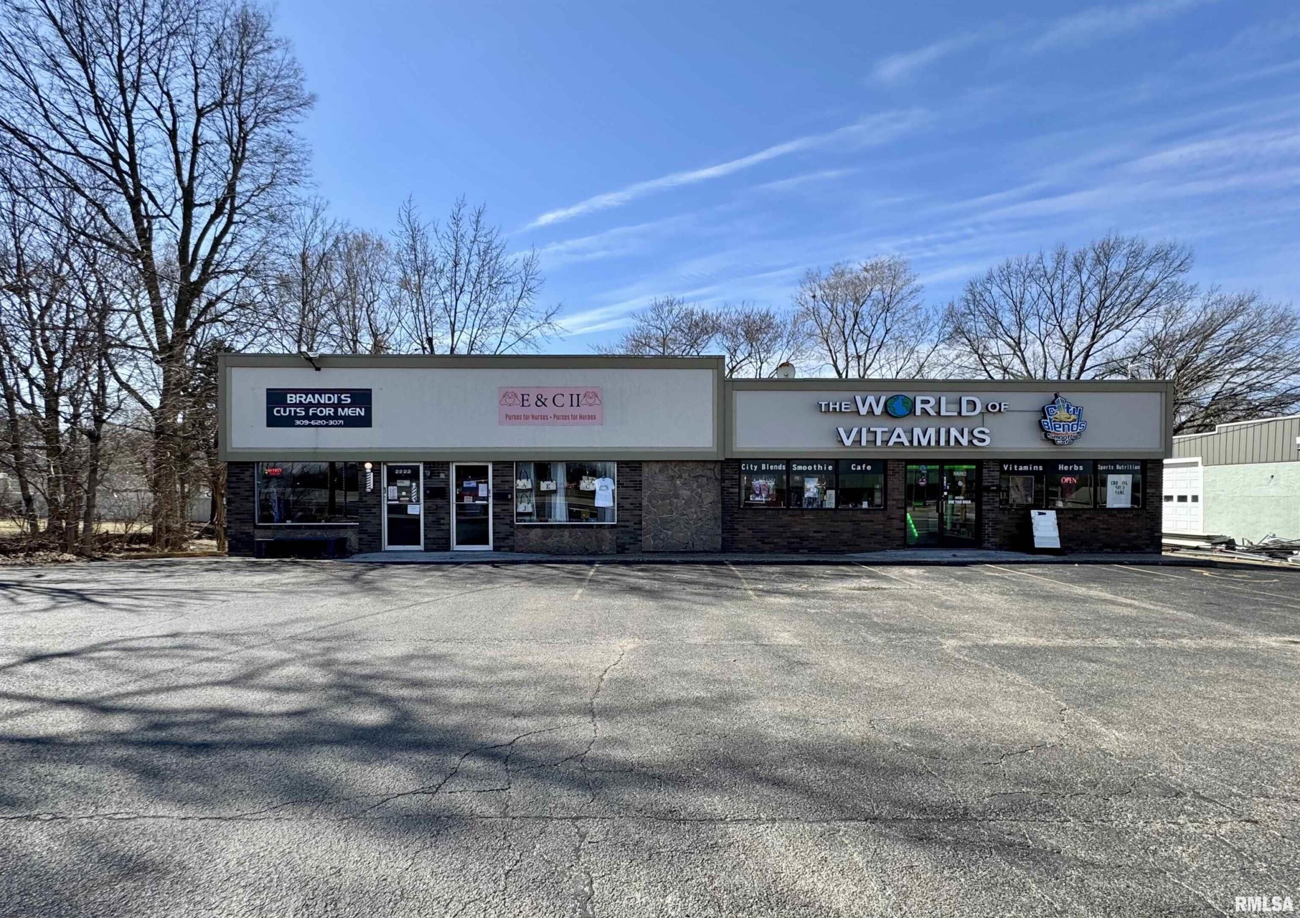 2220-2222 COURT Street  Pekin IL 61554