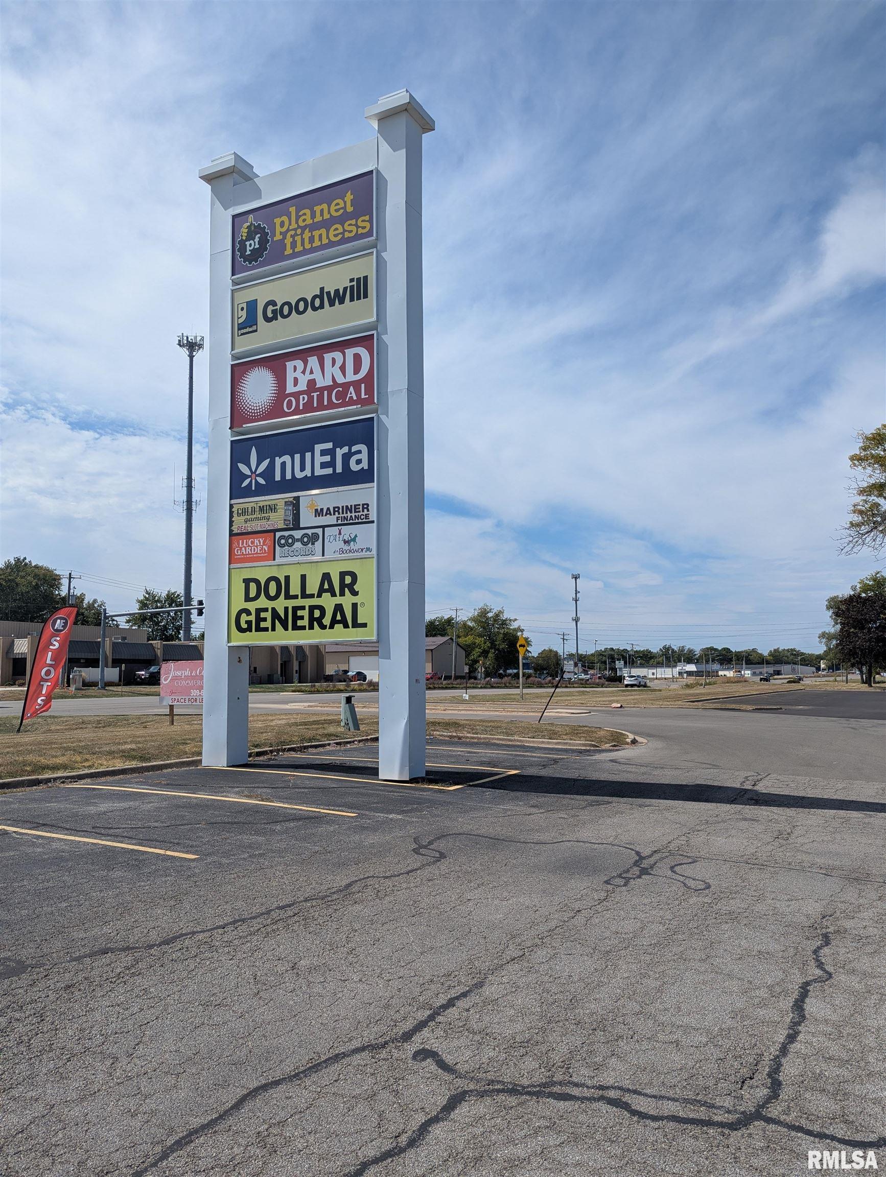 3267 BARNEY Street Pekin IL 61554