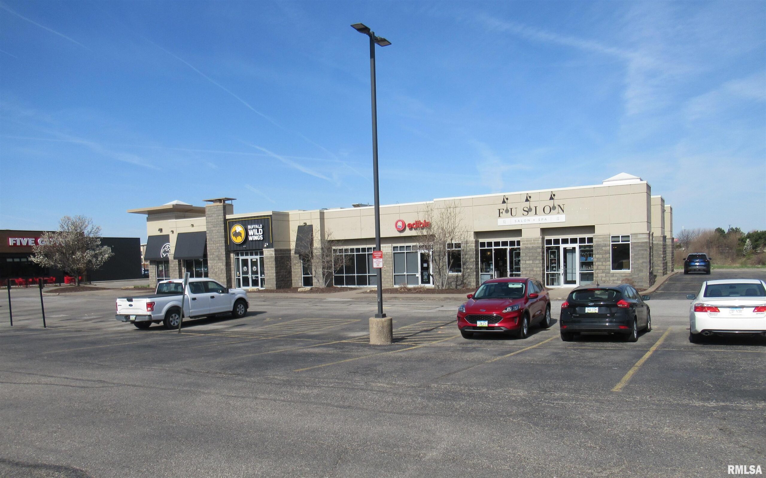 4862 UTICA RIDGE Road  Davenport IA 52807