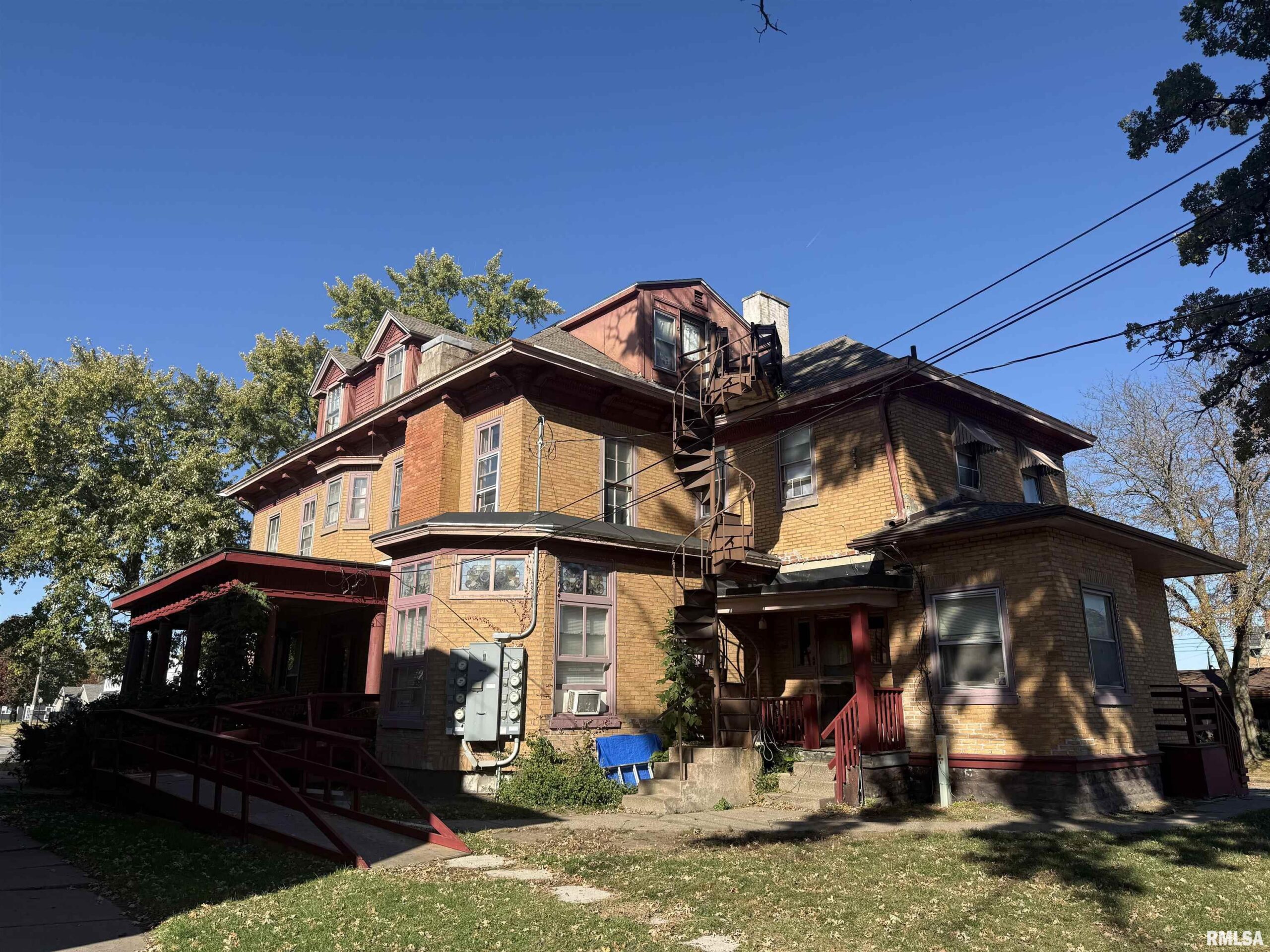 1429 BRADY Street  Davenport IA 52803