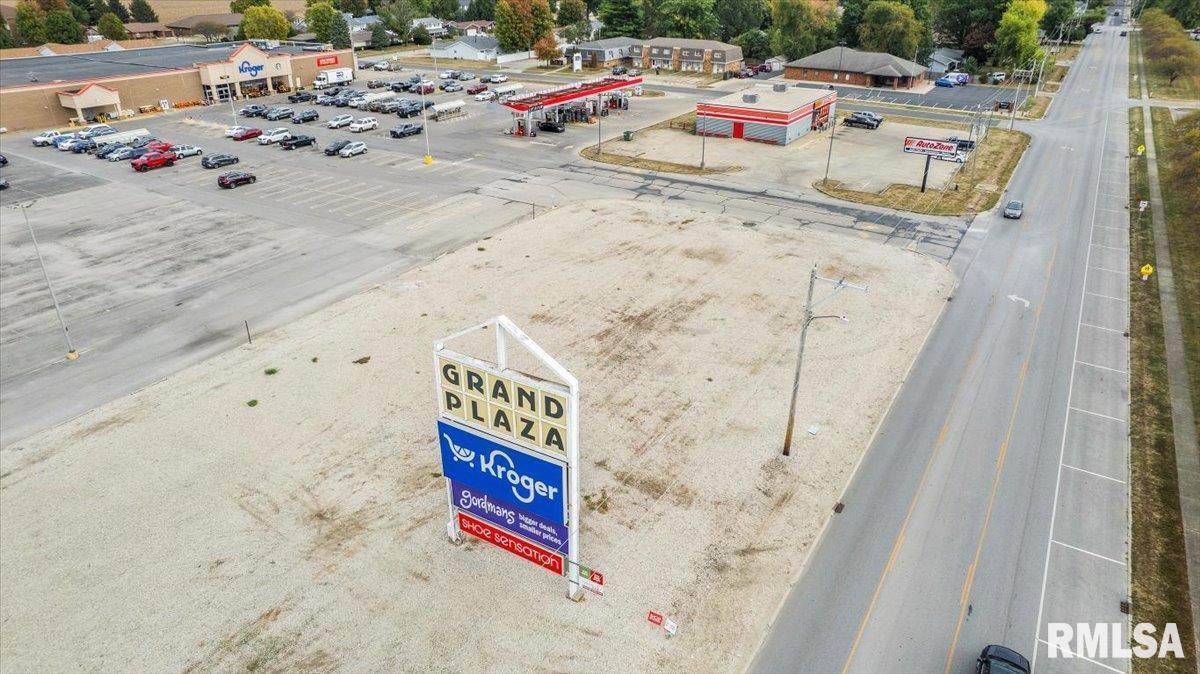 Bidwell Street  Taylorville IL 62568