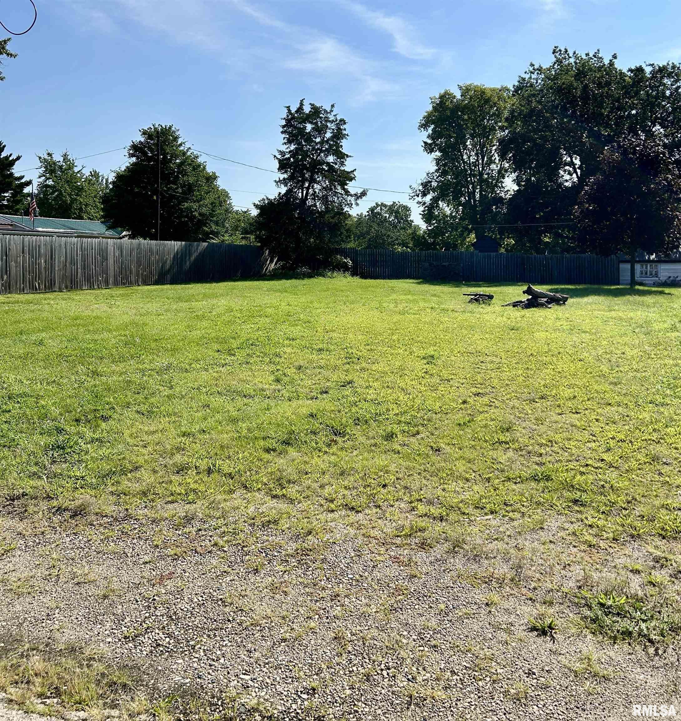 1108 HARTS Avenue Camanche IA 52730