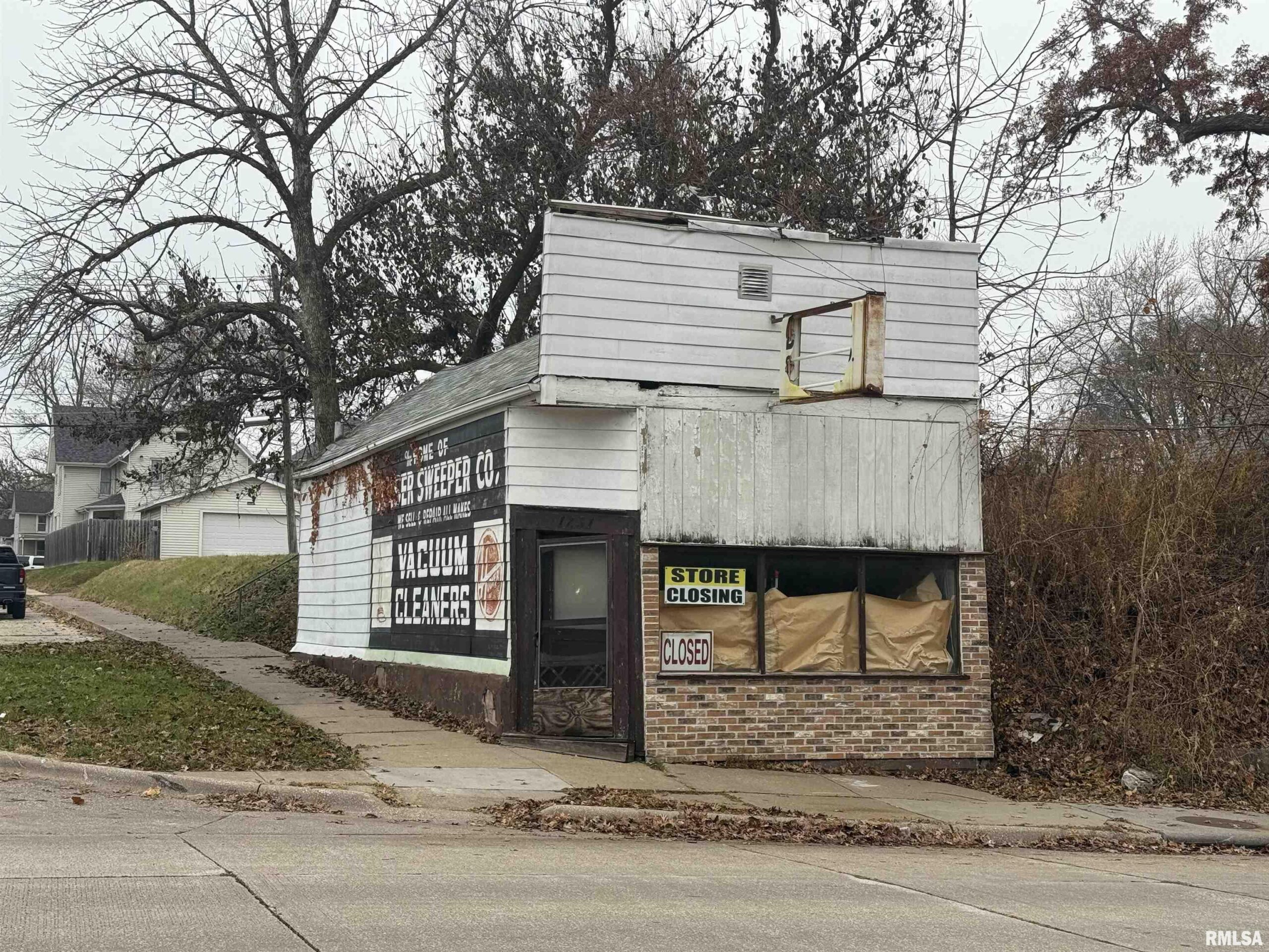 1231 15TH Street  Moline IL 61265