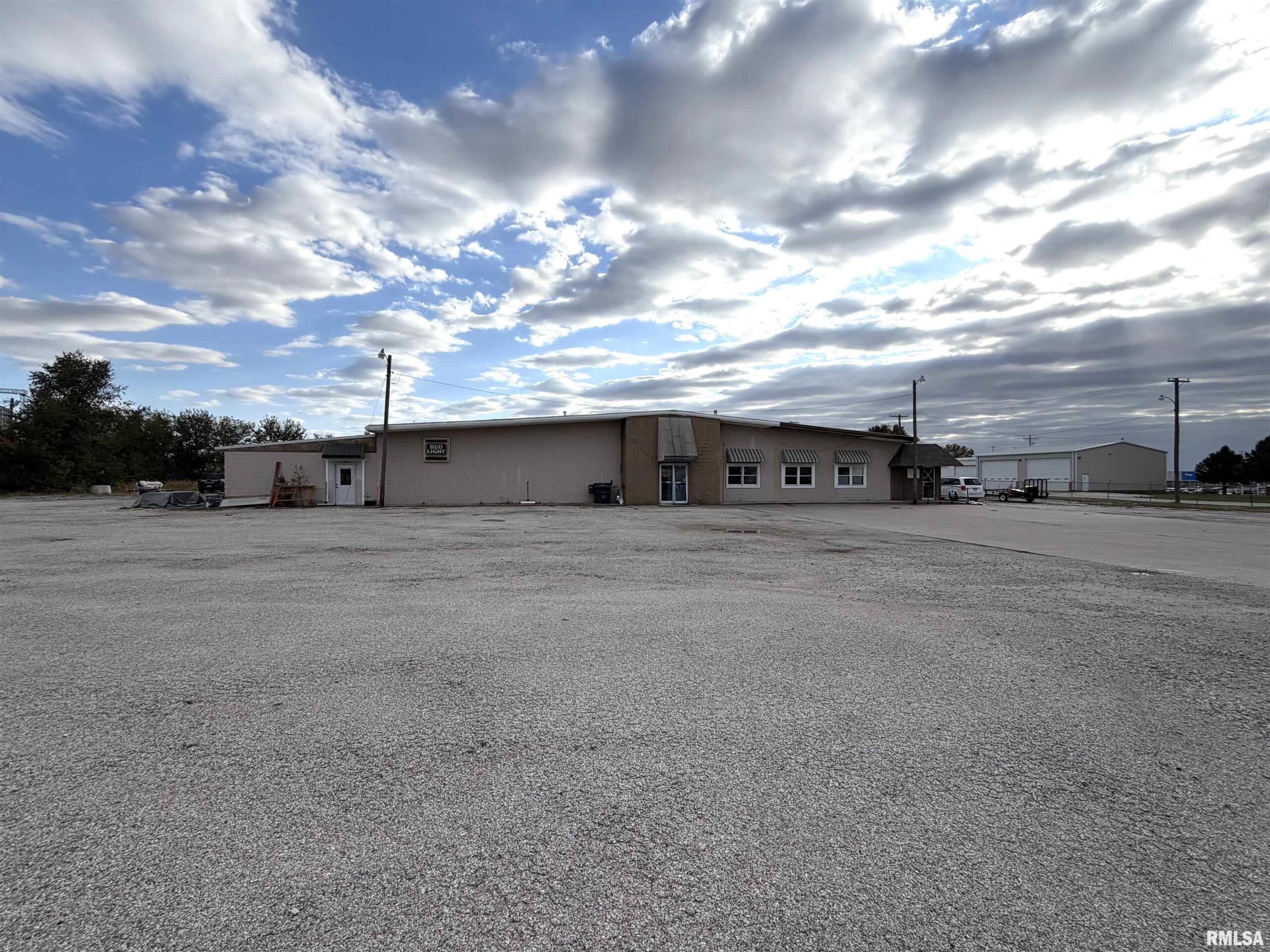 1708 3RD Street  Aledo IL 61231