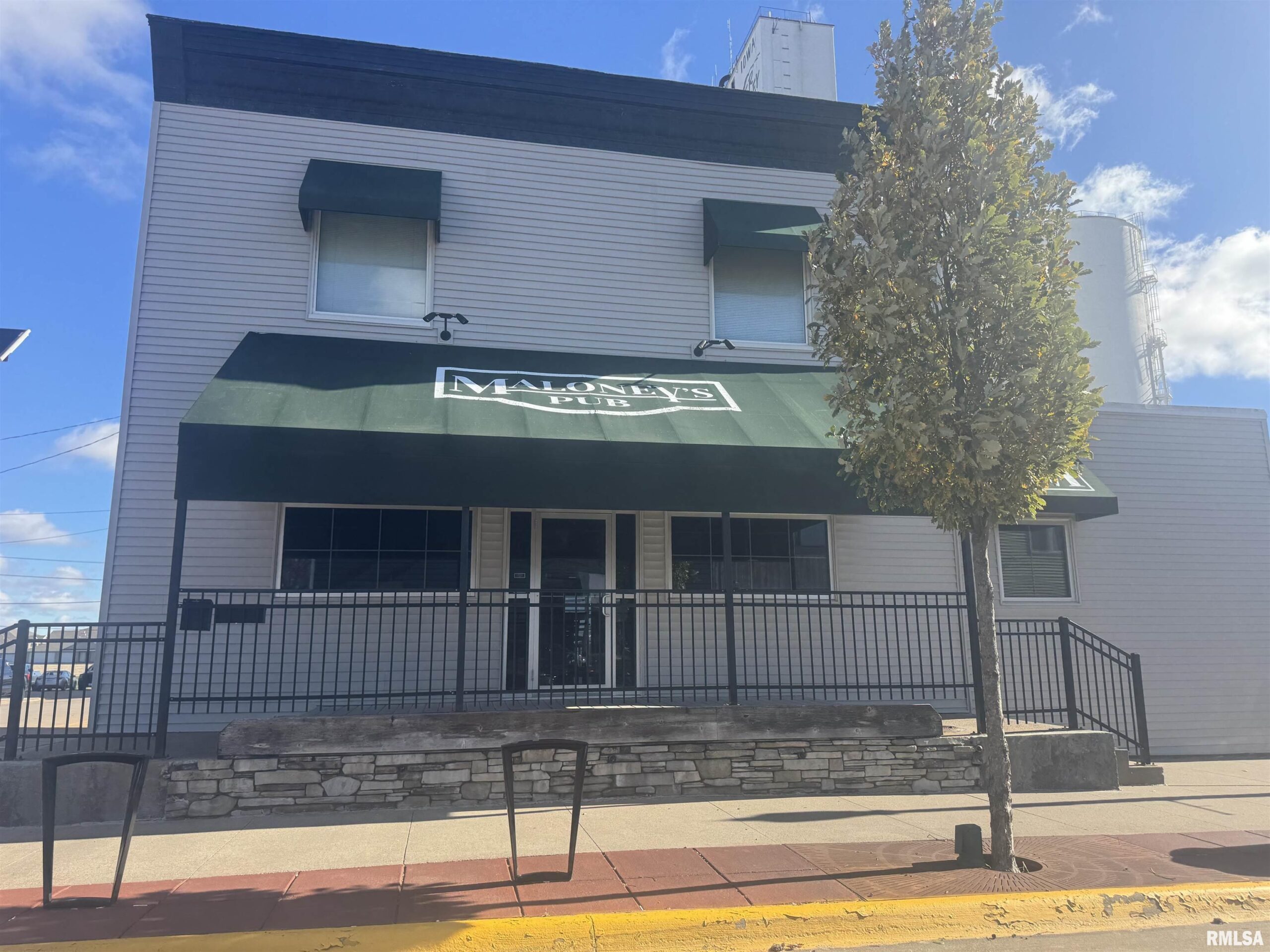 239 2ND Street Eldridge IA 52748