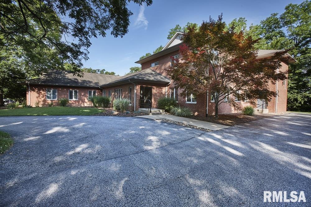 824 17TH Street  Moline IL 61265