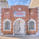 1457 Blackhawk Street  Chicago IL 60642