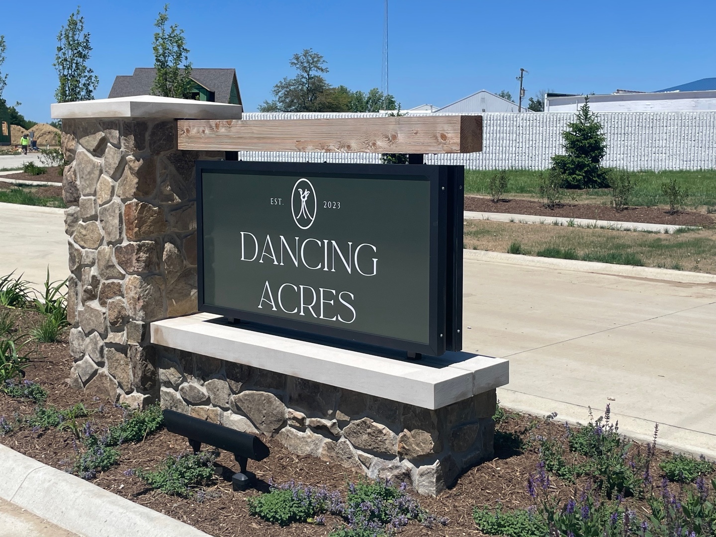 211 Foxtrot Lane  Monticello IL 61856