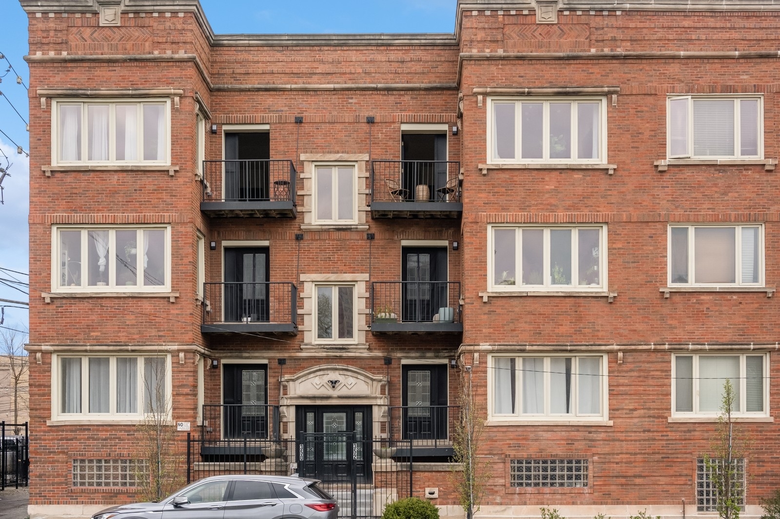 350 50th Street  Chicago IL 60615