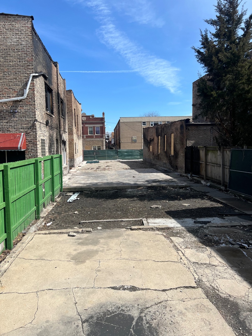 2214 Central Avenue  Cicero IL 60804