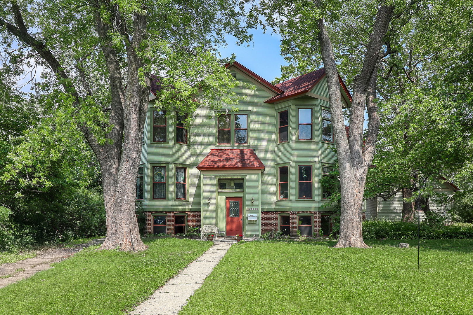 4533 Highland Avenue  Downers Grove IL 60515