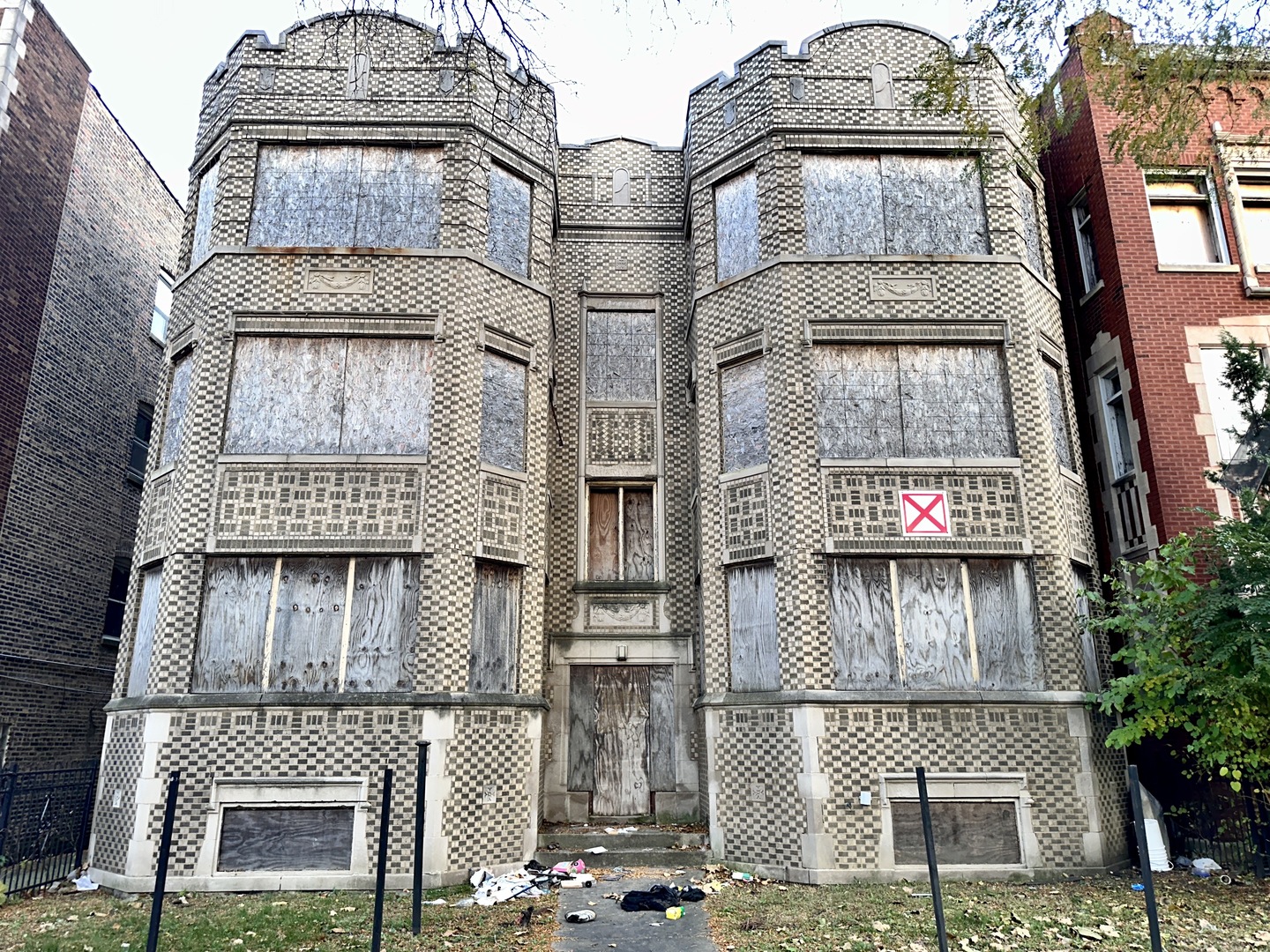 7919 Essex Avenue  Chicago IL 60617