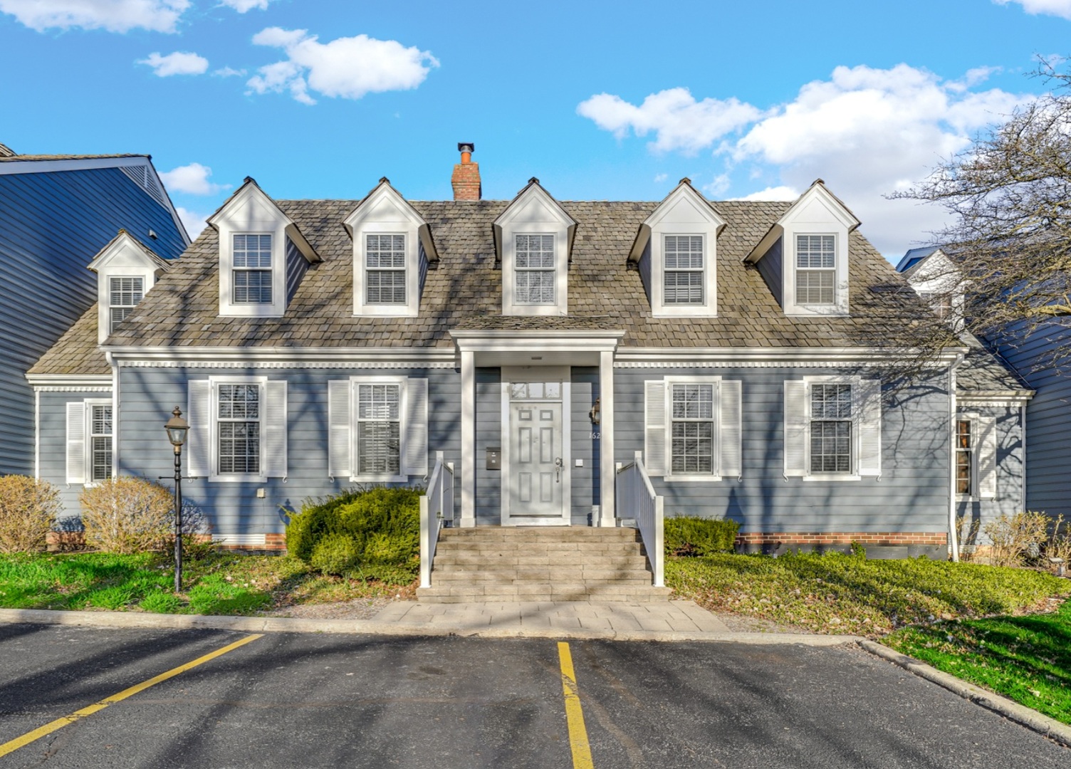 1624 Colonial Parkway  Inverness IL 60067