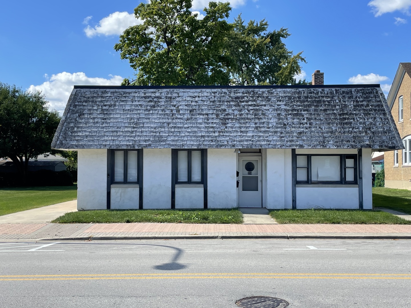 214 Emerson Street Mount Prospect IL 60056