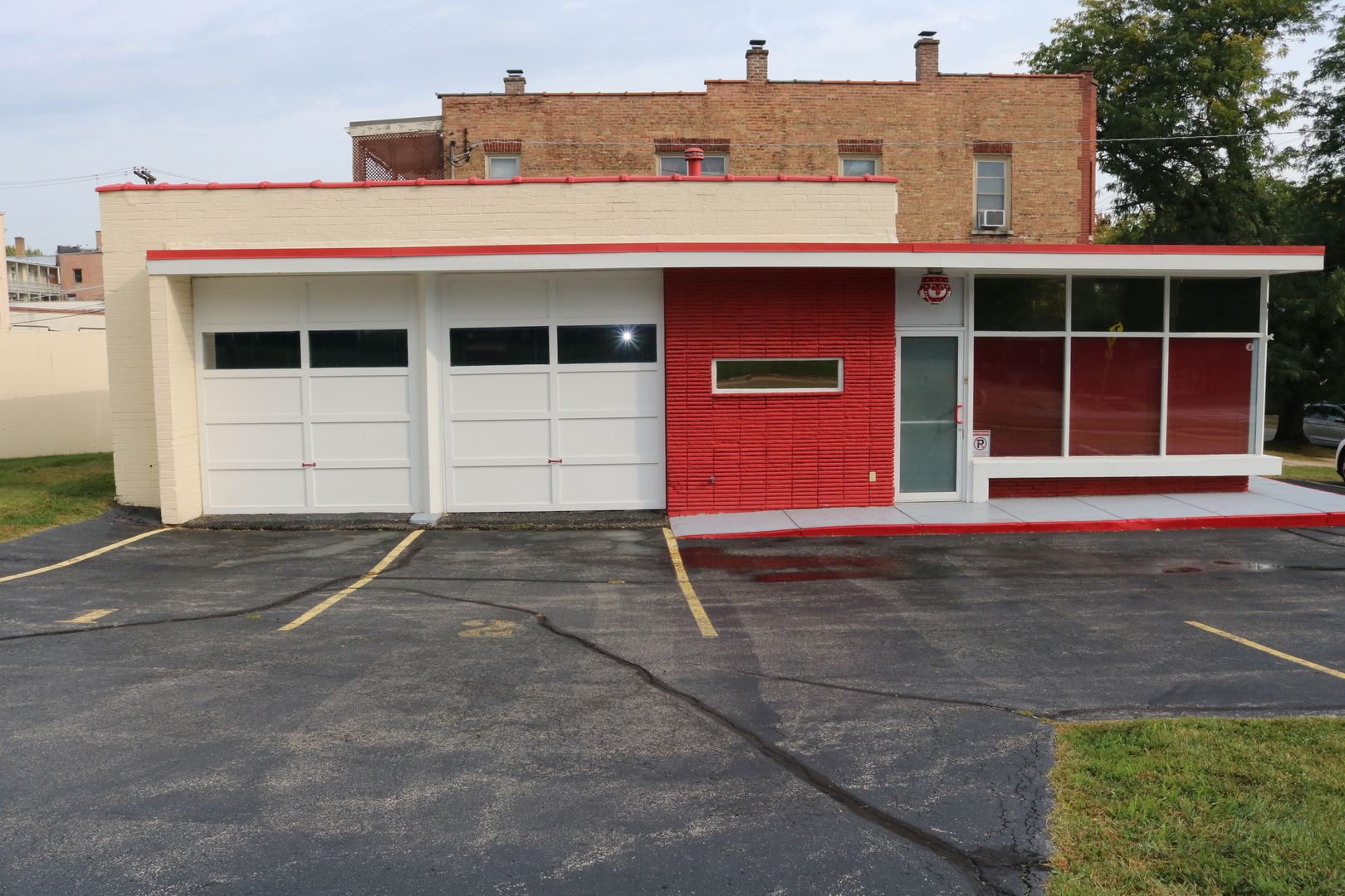 129 SOUTH Street  Woodstock IL 60098