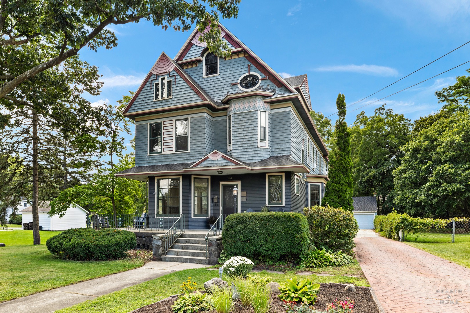 84 Walkup Avenue  Crystal Lake IL 60014