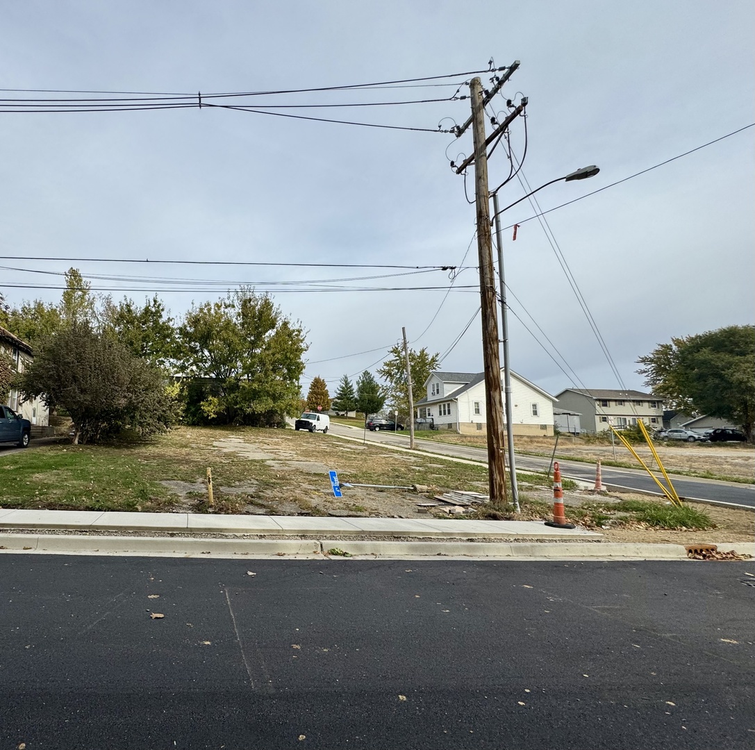 000 6th & St. Louis Street  Peru IL 61354