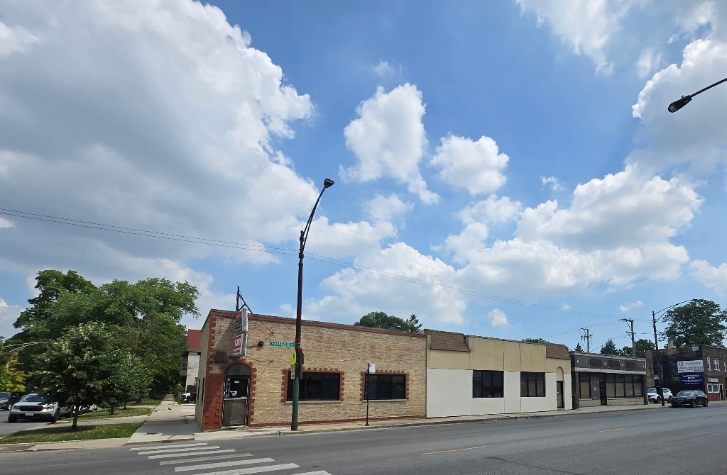 4224-4228 Montrose Avenue  Chicago IL 60641