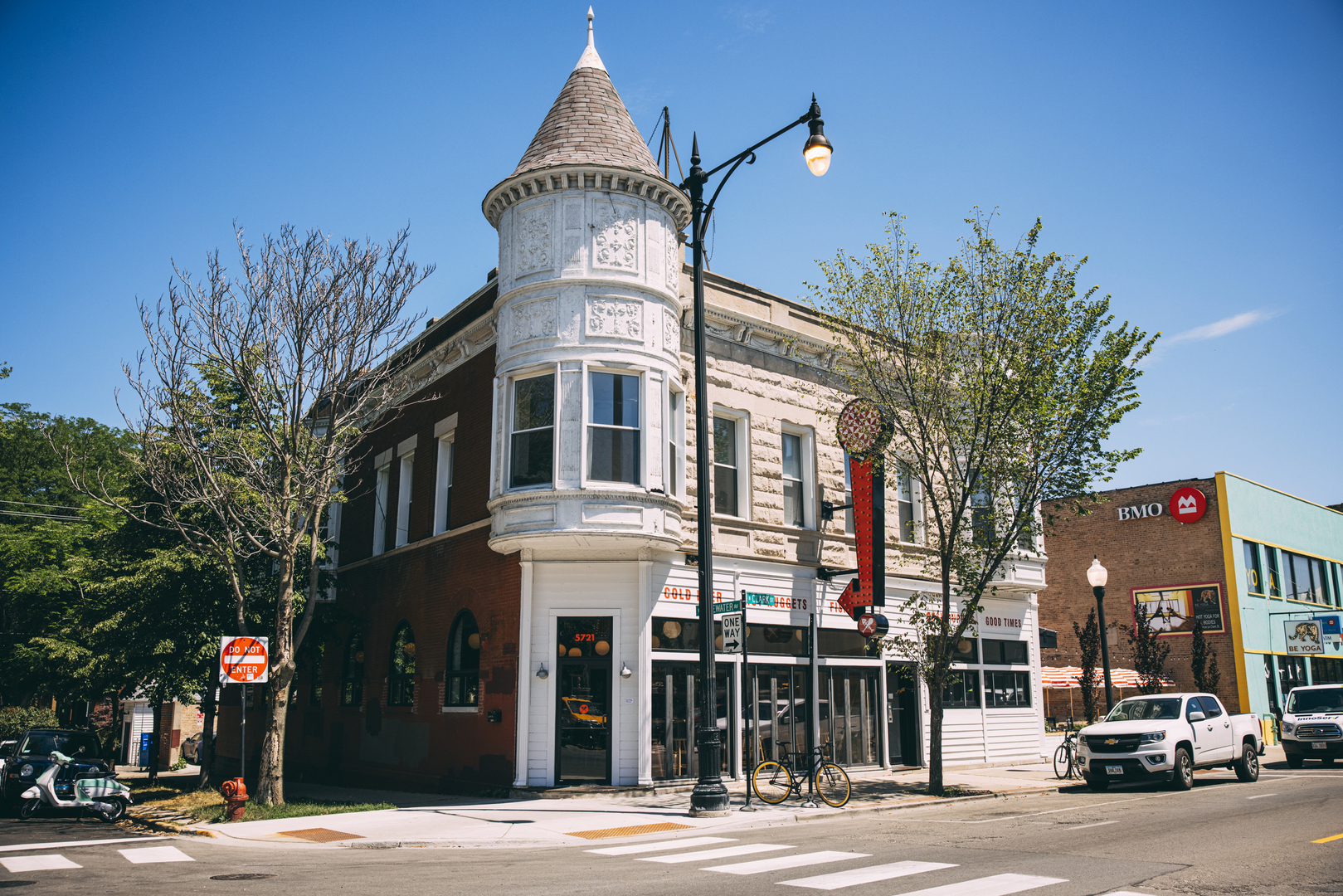 5721 Clark Street  Chicago IL 60660