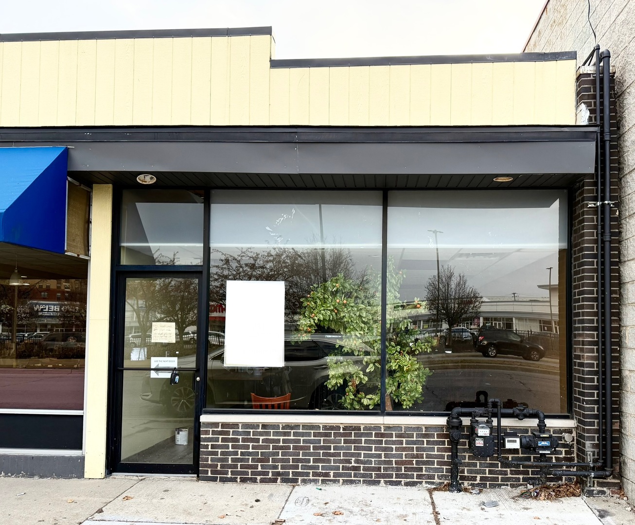 6152 Lincoln Avenue Chicago IL 60659