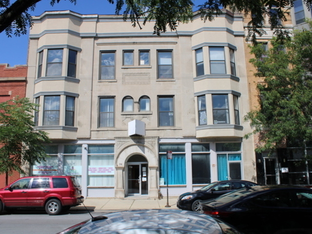 710 47th Street 302W Chicago IL 60653