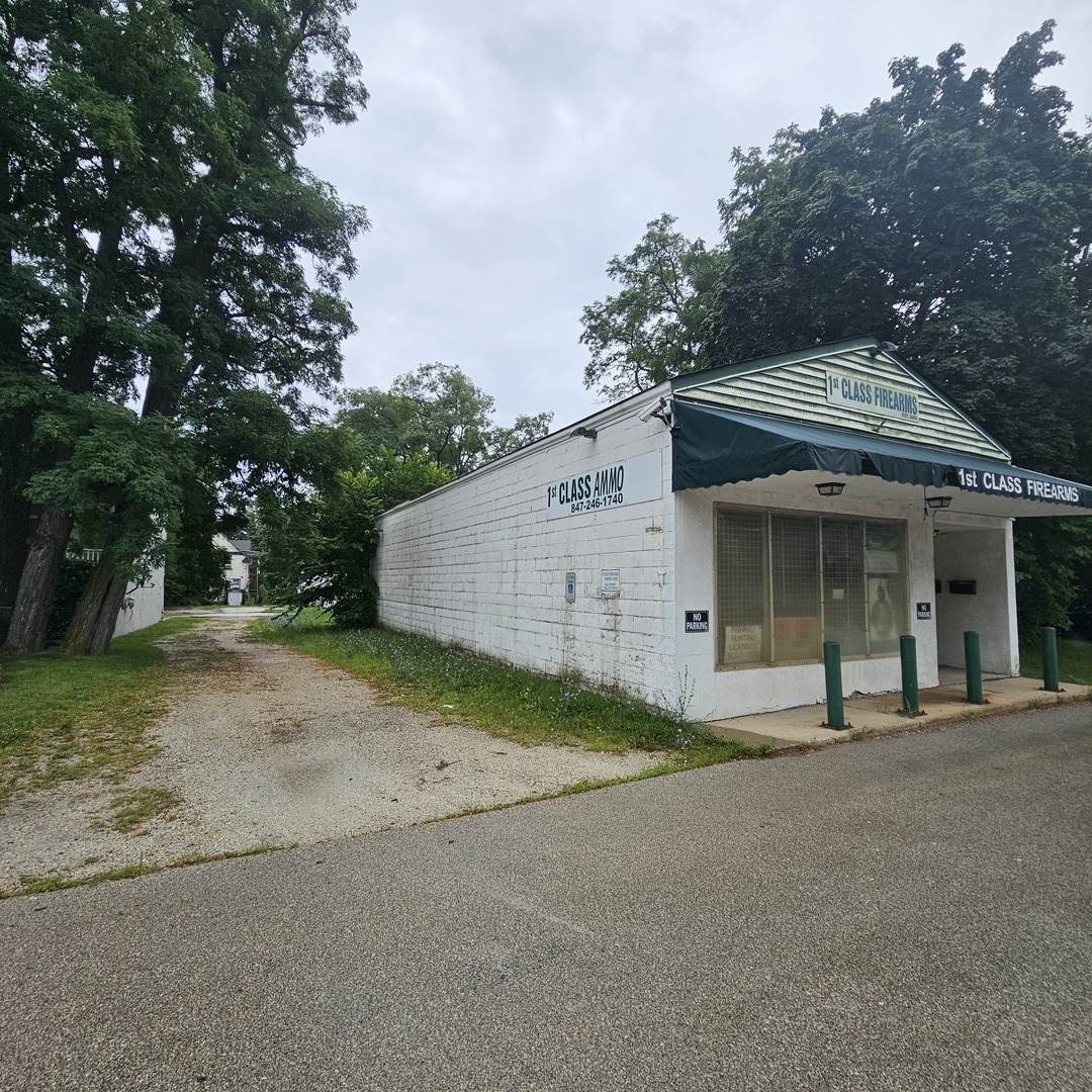 2453 Sheridan Road  Zion IL 60099